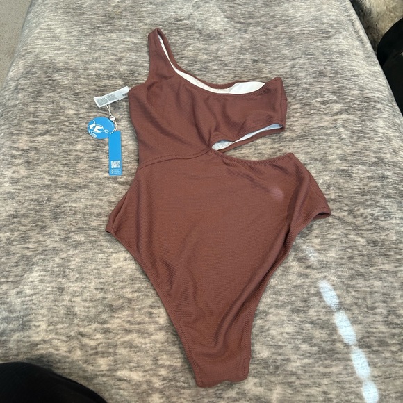 NWT Cupshe Size Small Brown Textured Side cutout Swimsuit - Picture 6 of 7
